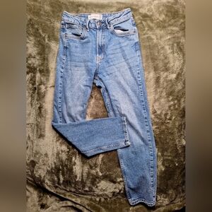 Used stradivarius High-Rise Light Blue Mom Jeans